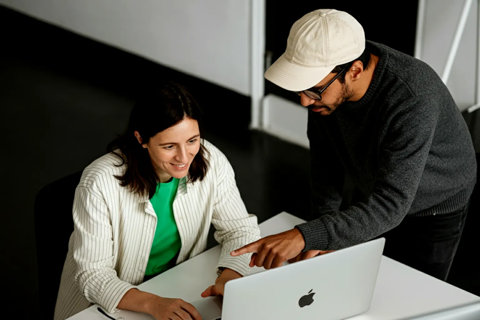 Equipo de soporte técnico trabajando